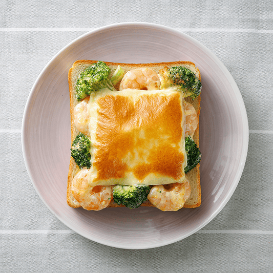 えびとブロッコリーのグラタントースト みそマヨ風味で!