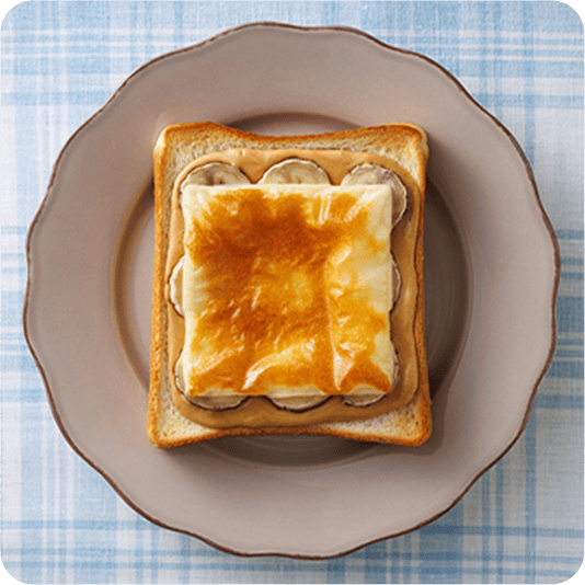 バナナ ピーナッツをぬって